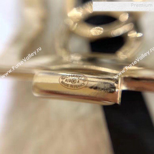Chanel Cutout Metal Cuff Bracelet AB2655 Gold 2019 (YF-9121258)