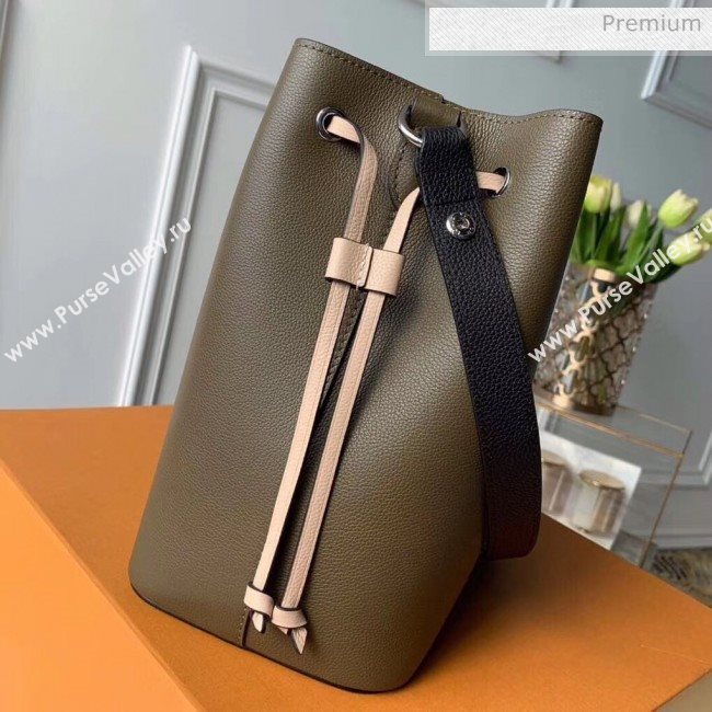 Louis Vuitton Lockme Bucket Bag  Amy Green M55439 (K-20032501)