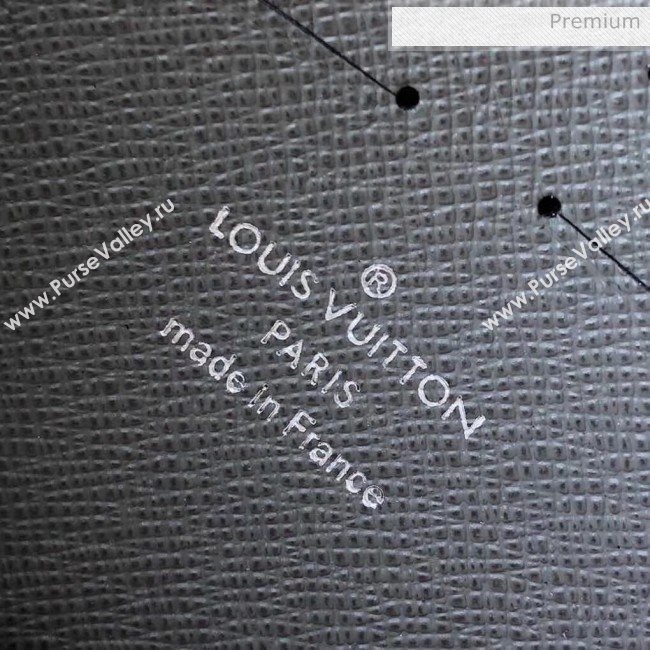 Louis Vuitton Taiga Leather Pochette Voyage MM Pouch White M63397 (K-20032717)