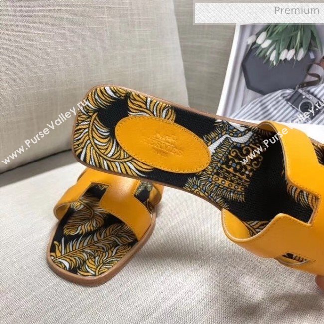 Hermes Calfskin Oran Sandal With &quot;Fantaisie Botanique&quot; Printed Canvas Ginger 2020 (MD-20040120)