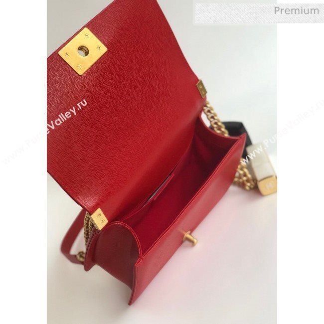 Chanel Grained Chevron Calfskin Medium Boy Flap Bag Red 2020 (YD-0022107)