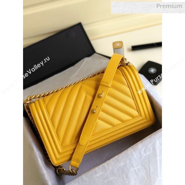 Chanel Grained Chevron Calfskin Small/Medium Boy Flap Bag Yellow 2020 (YD-0022105)