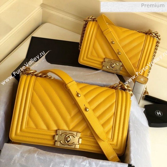 Chanel Grained Chevron Calfskin Small/Medium Boy Flap Bag Yellow 2020 (YD-0022105)