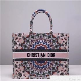 Dior Book Tote in Bloom Embroidered Canvas Multicolor 2019 (DMZ-9050592)