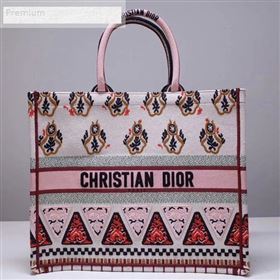 Dior Book Tote in Geometric Embroidered Canvas Pink/White 2019 (HENGL-9071325)