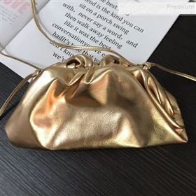 Bottega Veneta Small The Pouch 22 Clutch in Crinkled Metallic Leather Gold 2019 (MISU-9082028)