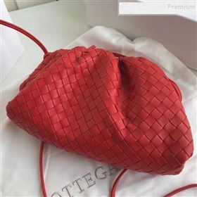 Bottega Veneta Small The Pouch 22 Clutch in Woven Lambskin Red 2019 (MISU-9082031)