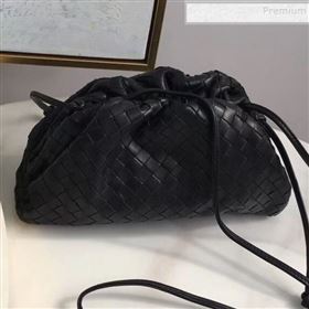 Bottega Veneta Small The Pouch Oversize Clutch in Woven Lambskin Black 2019 (MISU-9081943)