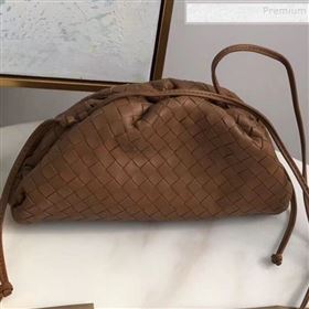 Bottega Veneta Small The Pouch Oversize Clutch in Woven Lambskin Brown 2019 (MISU-9081944)