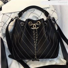 Chanel Studded Chevron Calfskin Bucket Bag Black 2019 (JIYUAN-9102218)