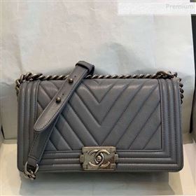 Chanel Chevron Grained Calfskin Medium Boy Flap Bag A67086 Gray/Vintage Silver 2019 (SMJD-0010209)