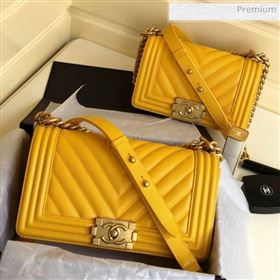 Chanel Grained Chevron Calfskin Small/Medium Boy Flap Bag Yellow 2020 (YD-0022105)