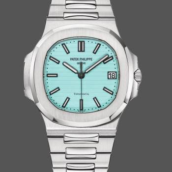 Patek Philippe Nautilus 5711 1A 018 Green Dial 40mm Mens Watch (w17128800)