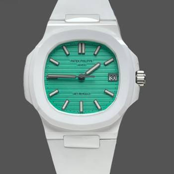 Patek Philippe Nautilus Green Dial 5711 40MM Watch (w17171387)