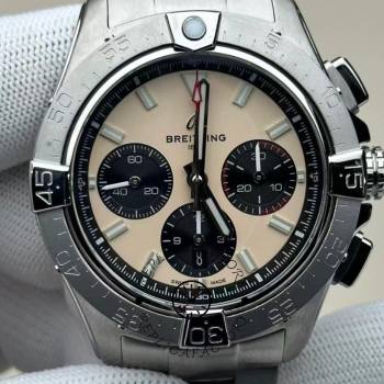 Breitling Avenger B01 Chronograph Auto 44mm Beige Dial Watch AB0147101A1A1 (w23368430)