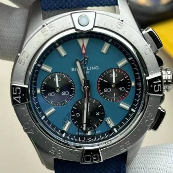 Breitling Avenger B01 Chronograph 44 Automatic Men Watch AB0147101C1X1 (w23368685)
