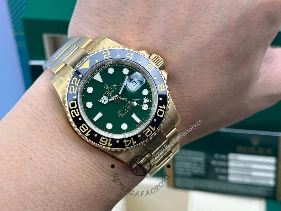 Rolex GMT Master II 116718LN