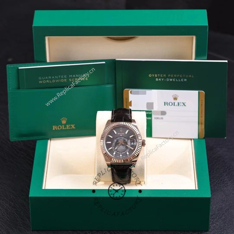 Rolex Sky-Dweller 326135
