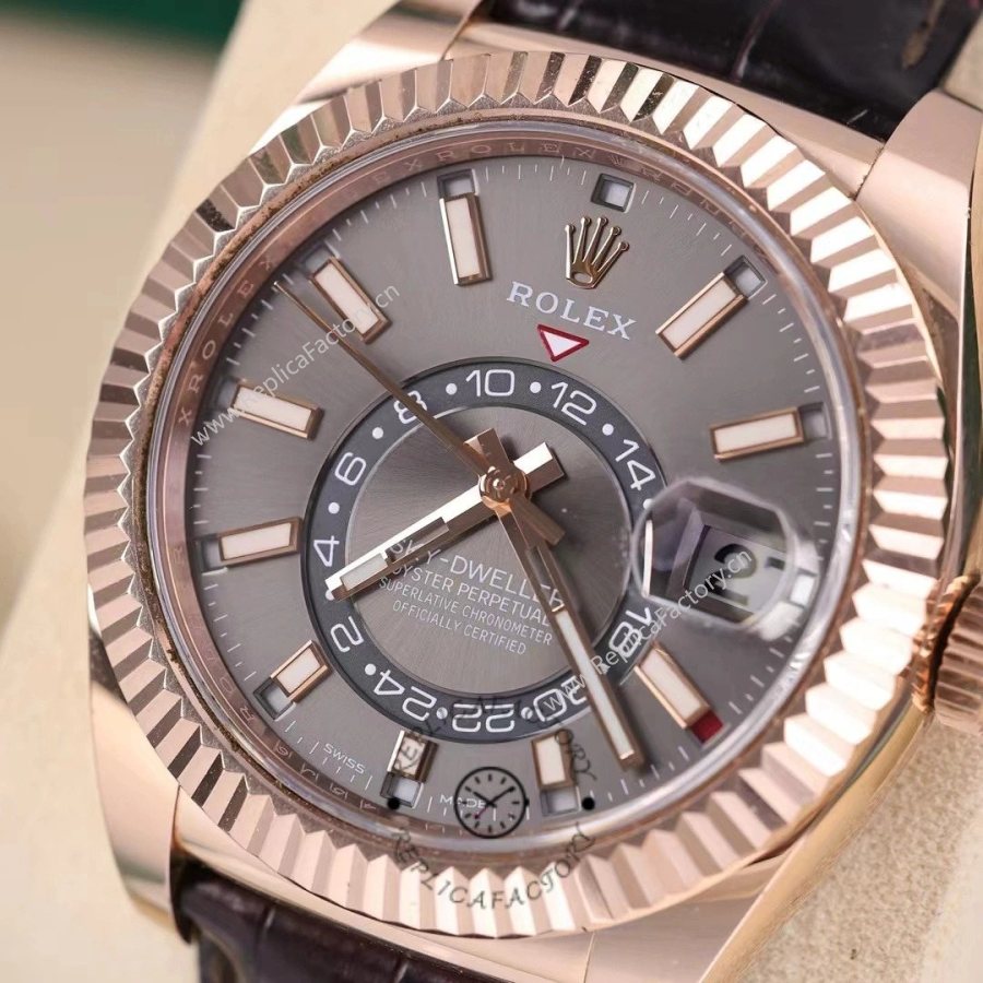 Rolex Sky-Dweller 326135