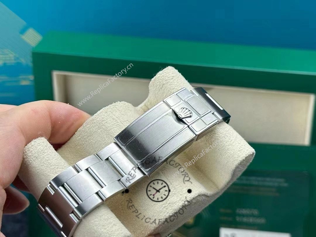 Rolex Explorer II m226570 0002