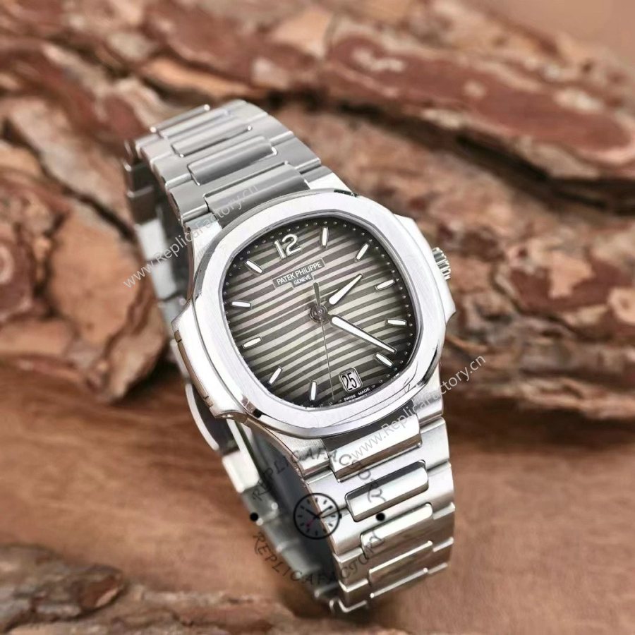Replica Patek Philippe Nautilus 7118 1200A 011