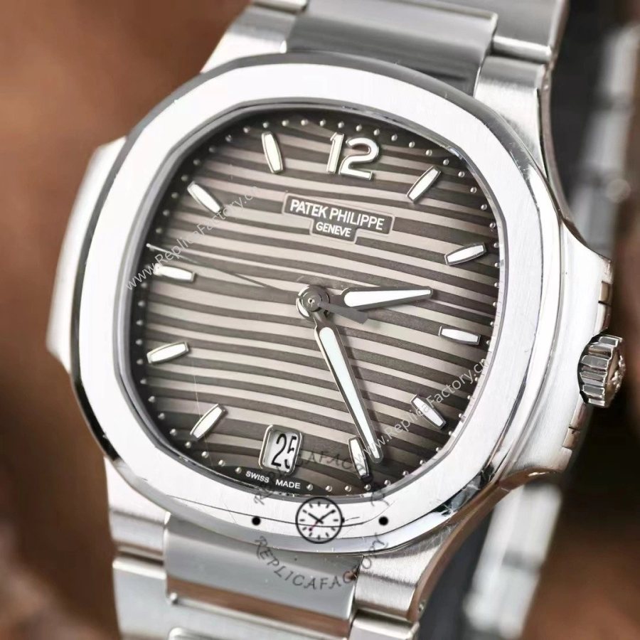 Replica Patek Philippe Nautilus 7118 1200A 011