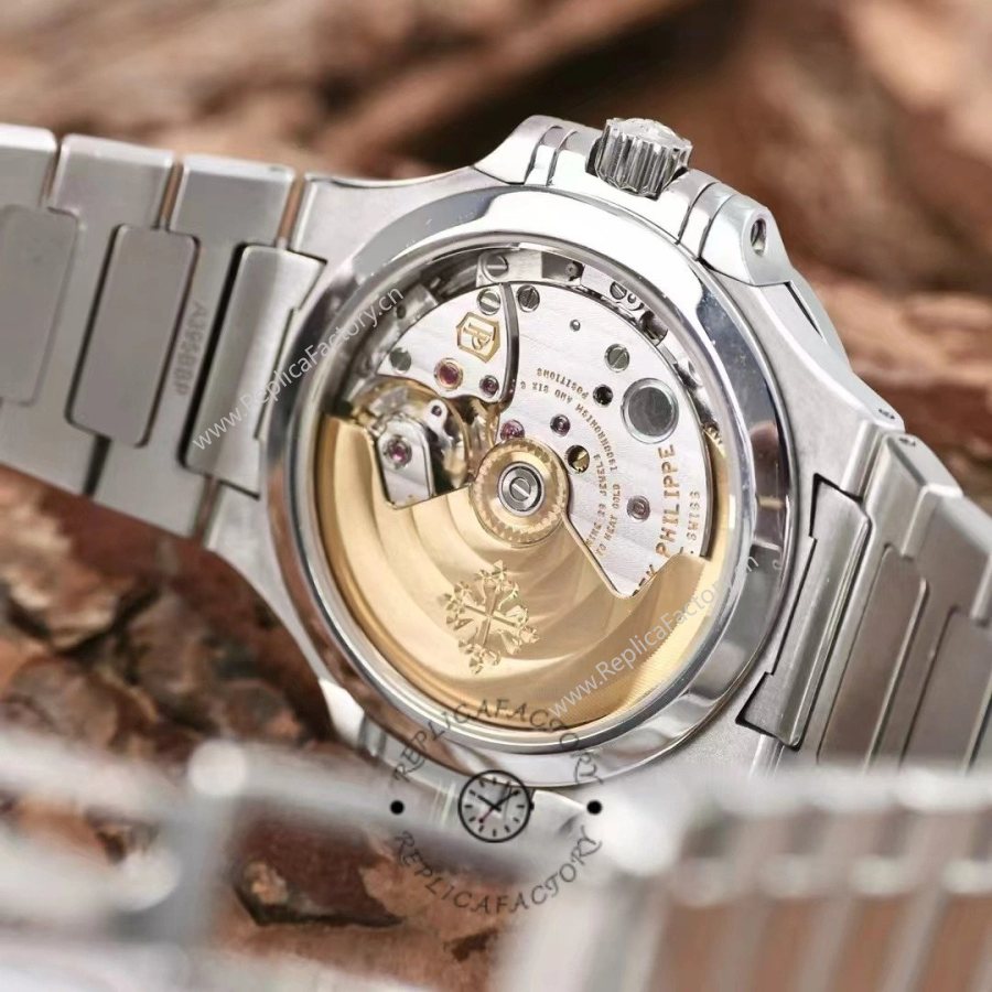 Replica Patek Philippe Nautilus 7118 1200A 011