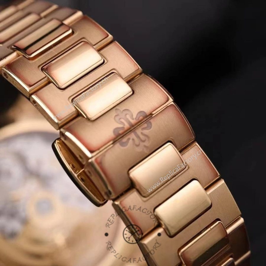 Replica Patek Philippe Nautilus 7118 1200R 001