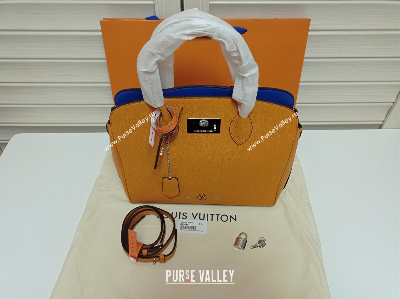 Customer Order PV243