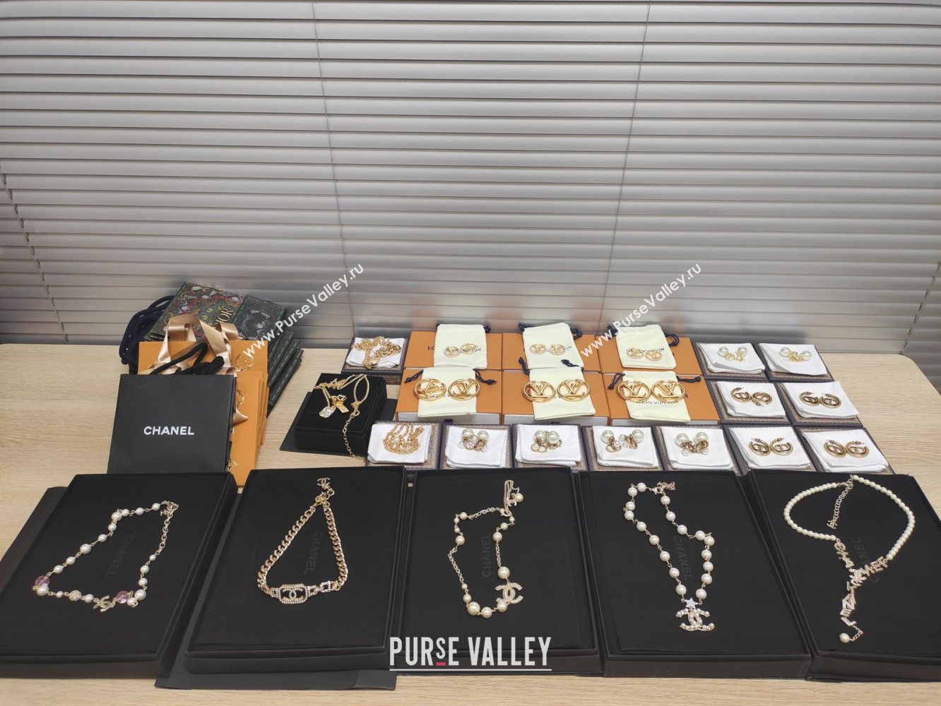 Customer Order PV195